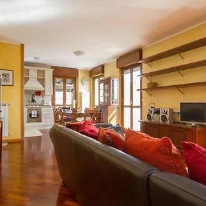 https://bright-house-with-2-bedrooms-a-unique-terrace.italymilanhotels.net